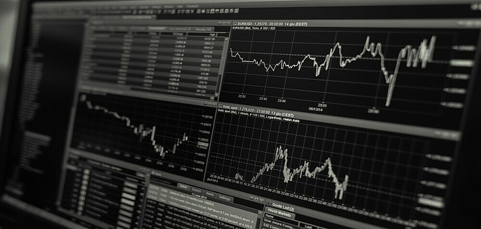 computer-screen-showing-investment-example