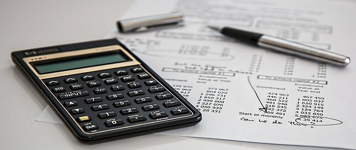 finances-and-calculator